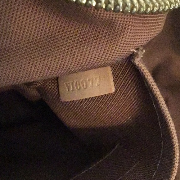 Louis Vuitton Monogram Riveting Handbag - Picture 11 of 16